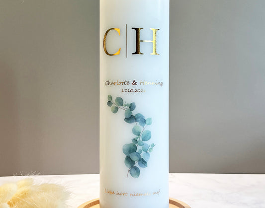 Personalisierte Kerze mit Initialen & Eukalyptus – Ein Symbol eurer Liebe