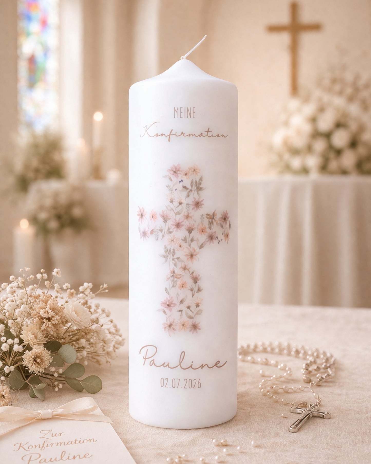 Personalisierte Kommunions- & Konfirmationskerze mit Blumenkreuz – Name & Datum
