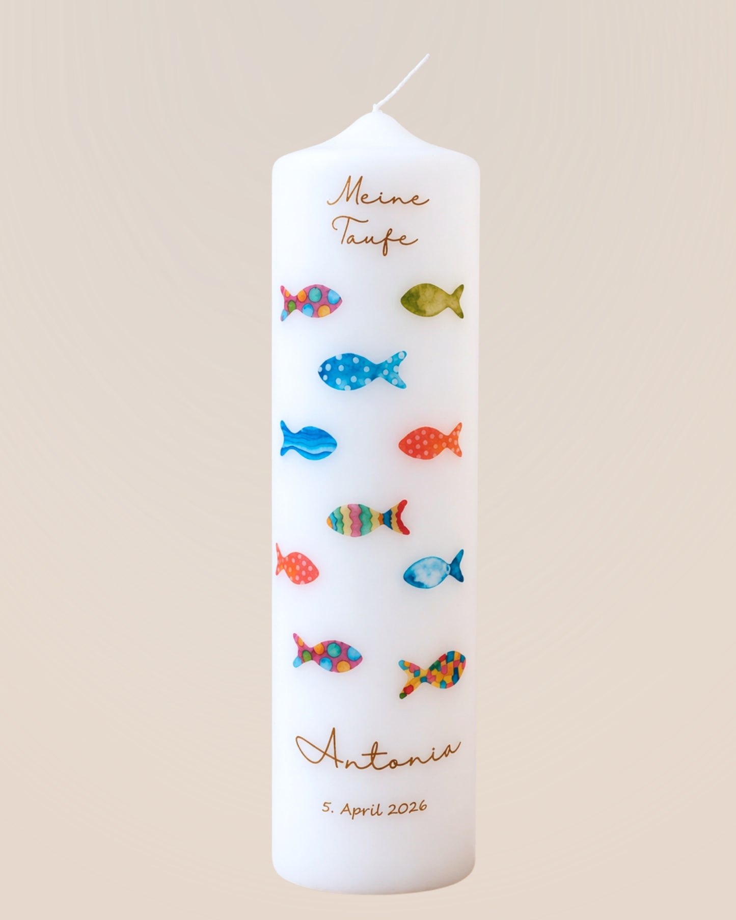 Personalisierte Taufkerze mit bunten Fischen – Name, Datum & Taufspruch